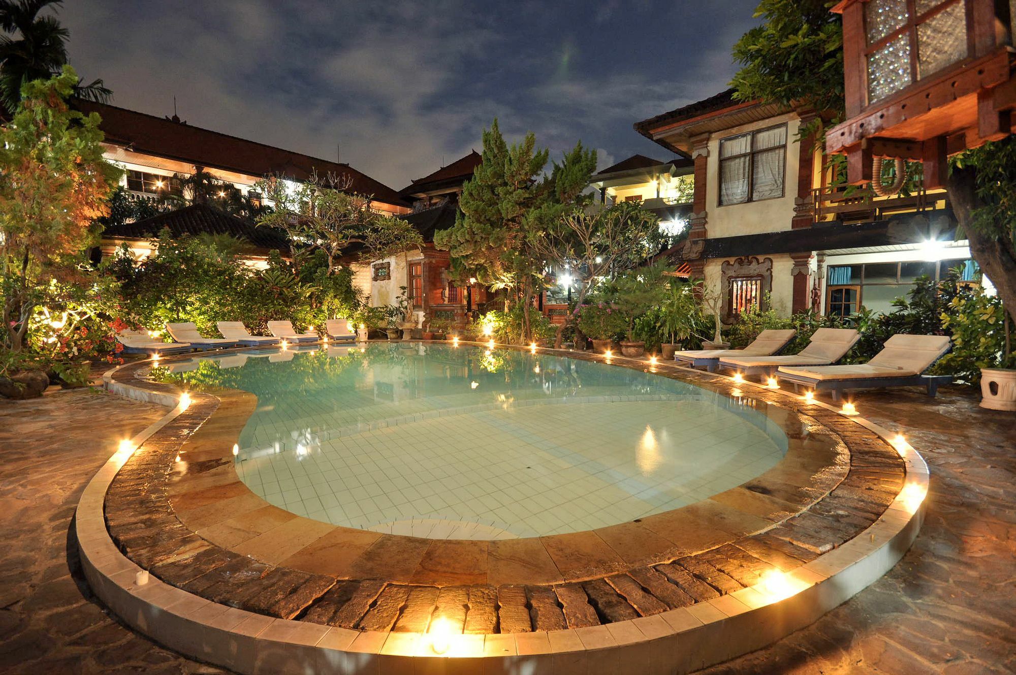 Kuta Dormitory At Simpang Inn Екстер'єр фото