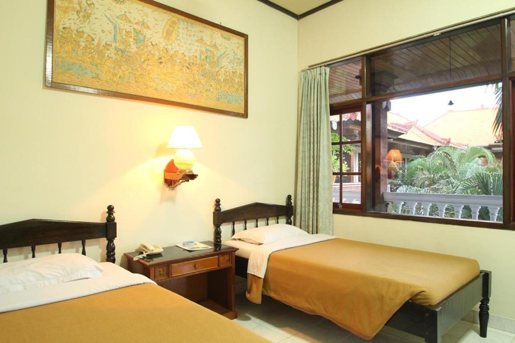 Kuta Dormitory At Simpang Inn Екстер'єр фото